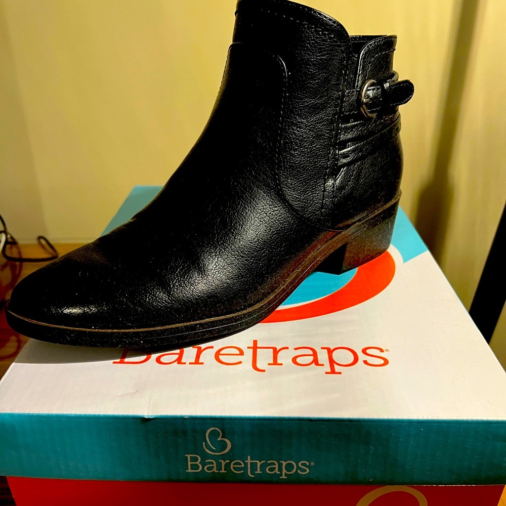Black bear traps boots